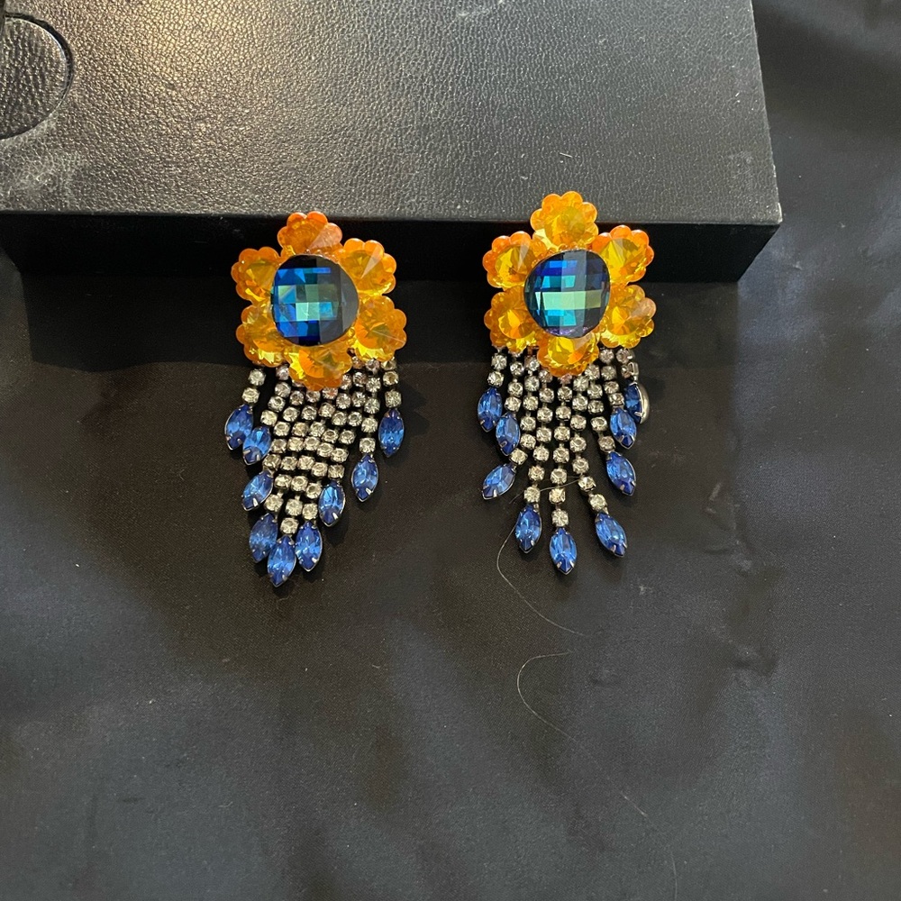WENDY GELL ART GLASS EARRINGS W/ RHINESTONES